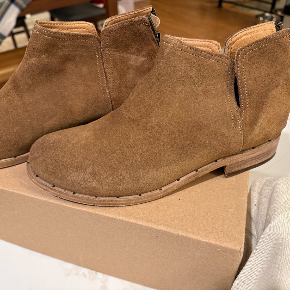 Women's Beek - Falcon suede ankle bootie - Chestnut - Size 8 - Picture 7 of 13